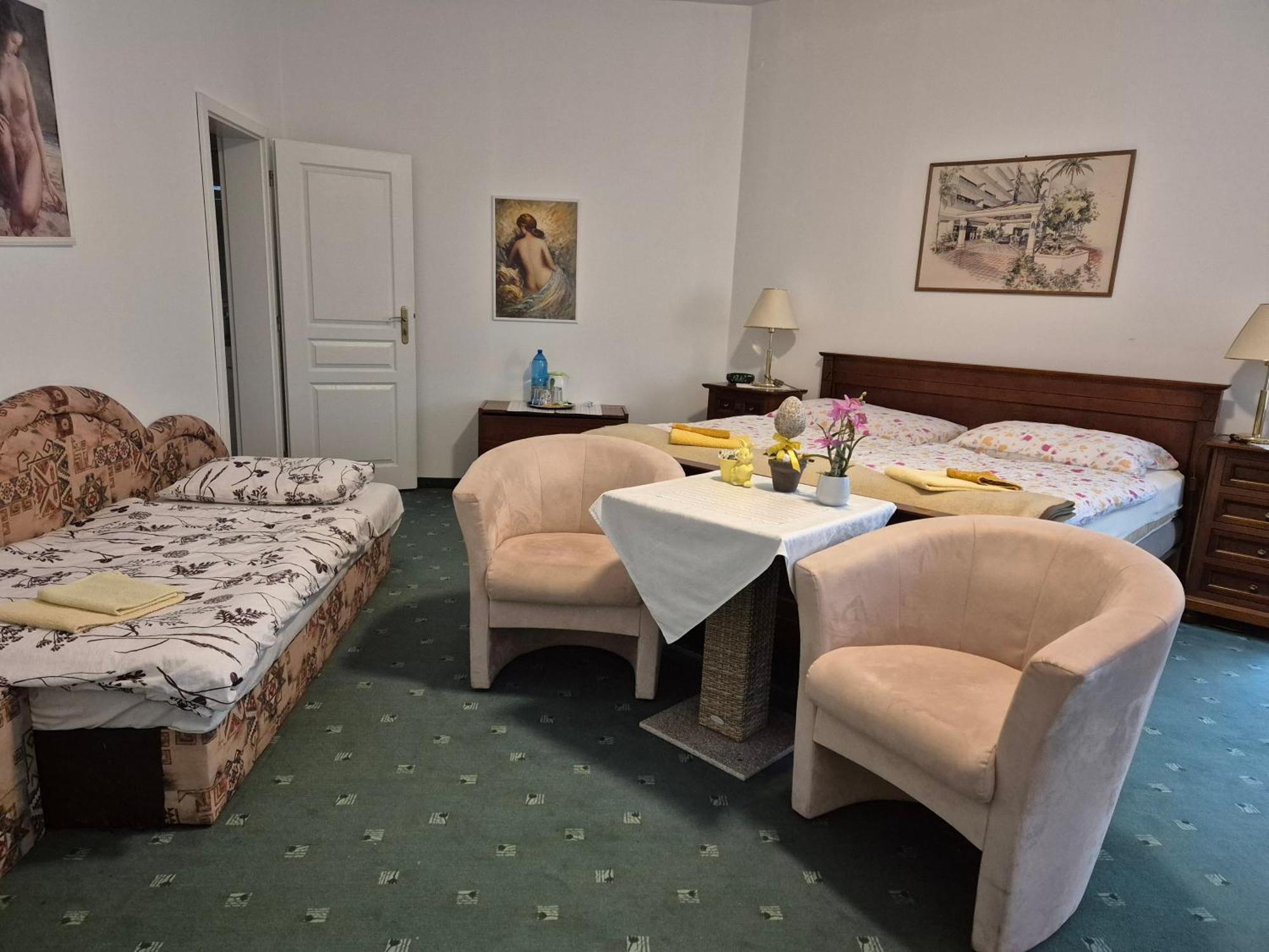 Kristoff Plaza Trencianske Teplice Aparthotel Trencin Exterior photo